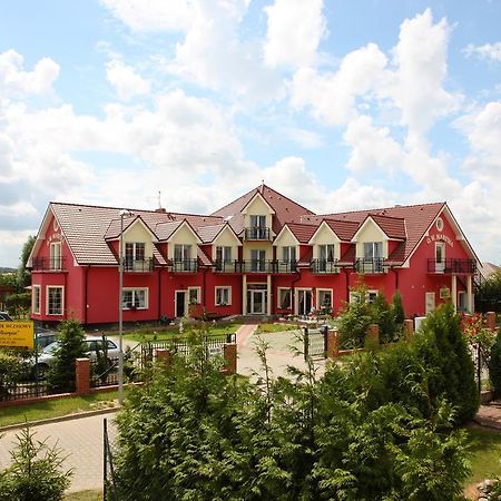 Osrodek Wczasowy Marysia Hotel Niechorze Exterior foto